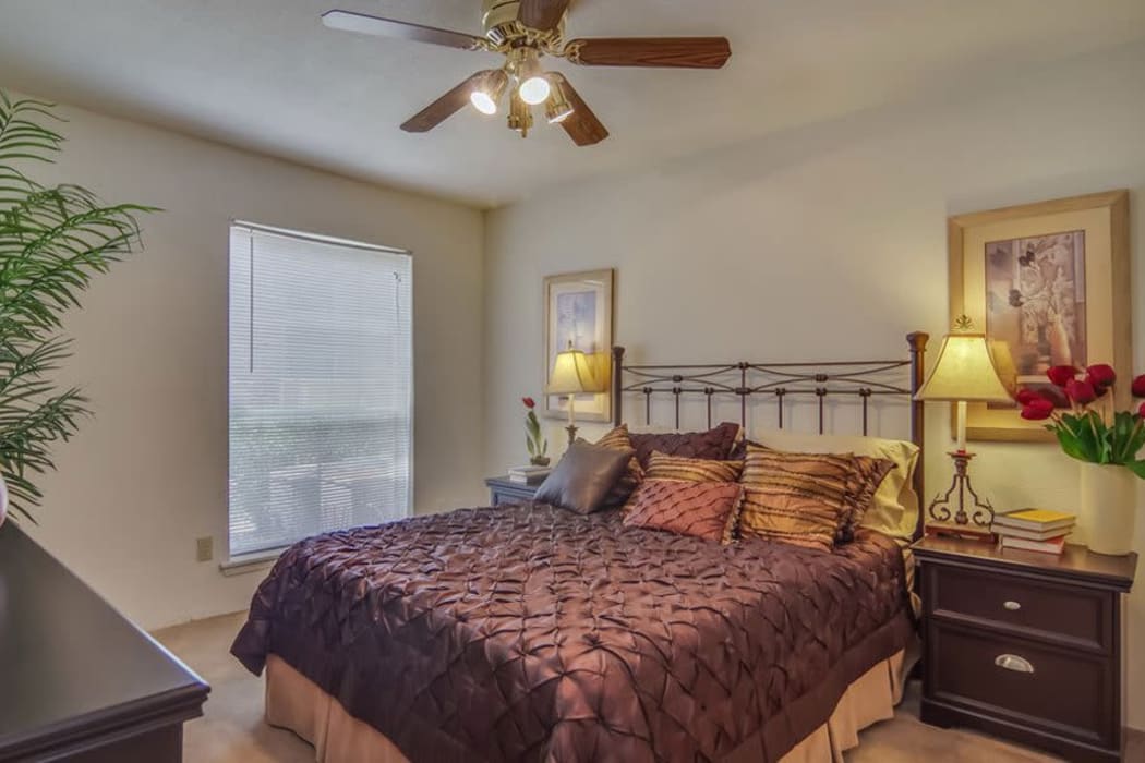 Resident bedroom at Crystal Bay in Webster, Texas