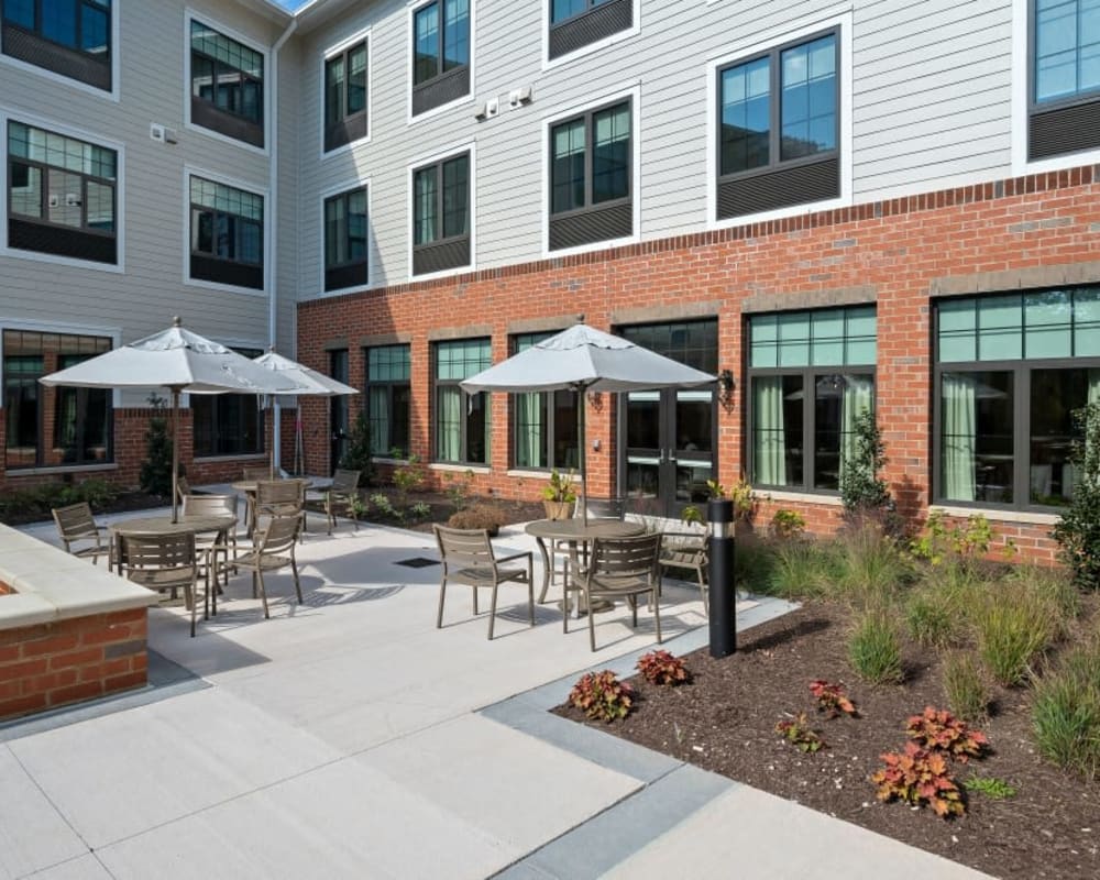Sunny outdoor seating area at Anthology of Tuckahoe in Henrico, Virginia