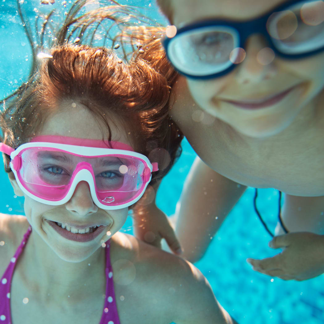Kids playing in the pool at Avilla Deer Valley in Phoenix, Arizona