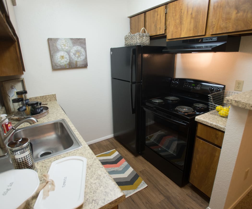Kitchen at Cimarron Pointe Apartments in Oklahoma City, Oklahoma