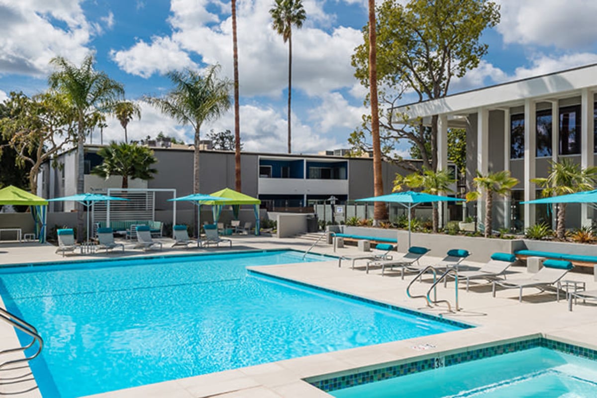 Beautiful pool at The Retreat at Thousand Oaks, Thousand Oaks, California