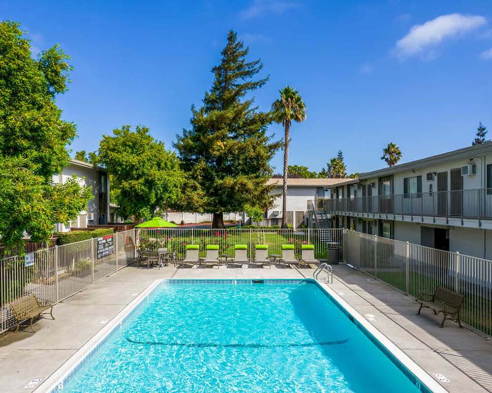 Swimming pool of a community apartment at Autumn Oaks Apartments in Suisun City, California