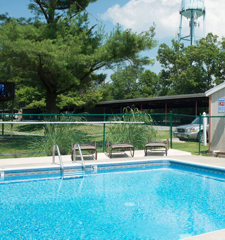 Niskayuna Gardens offers a swimming pool in Niskayuna, NY