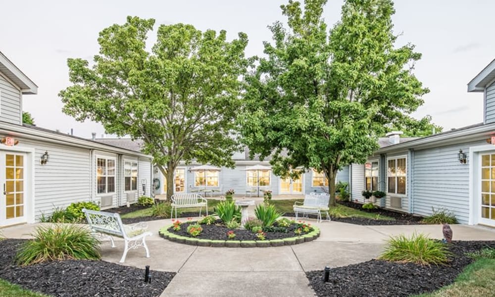 Courtyard at Randall Residence of Tiffin in Tiffin, Ohio