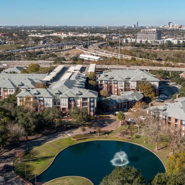 Explore the neighborhood around Lakeside in Houston, Texas