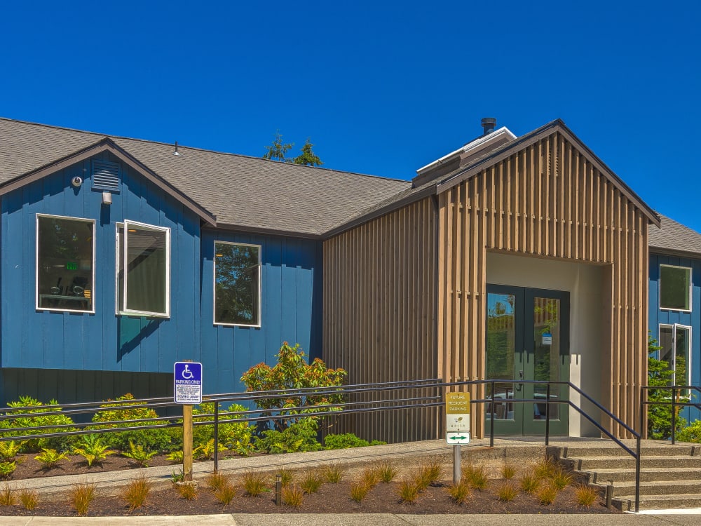 Exterior view of the leasing center at Sofi Lakeside in Everett, Washington