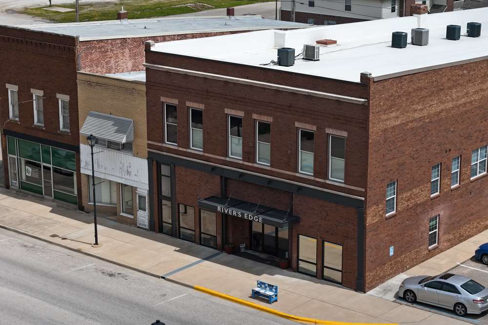 Apartment exterior view at Rivers Edge in Clinton, Indiana