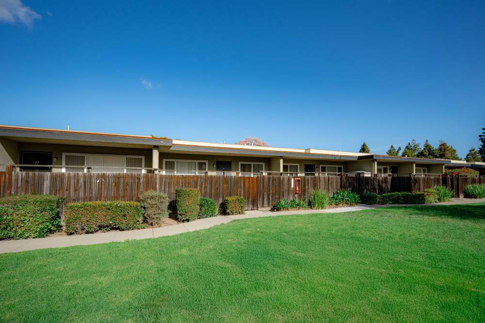 Well-maintained landscapes at The Chateau Apartments in Mountain View, California
