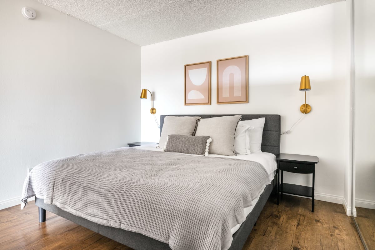 Spacious bedroom at Playa Pacifica, Playa Del Rey, California