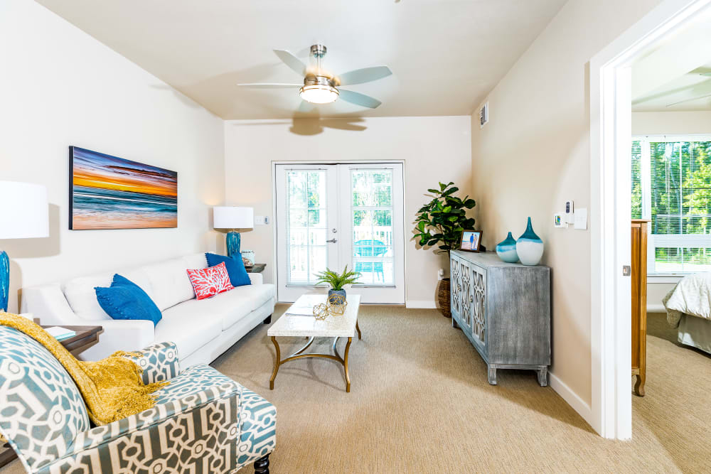 Resident living room at Merrill Gardens at Carolina Park in Mount Pleasant, South Carolina. 