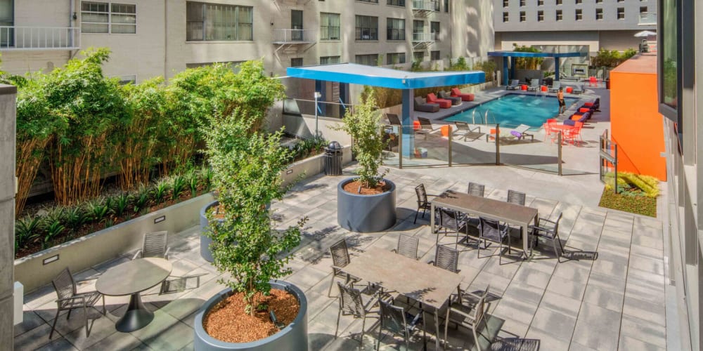 Outdoor courtyard and pool at Josephine DTLA in Los Angeles, California