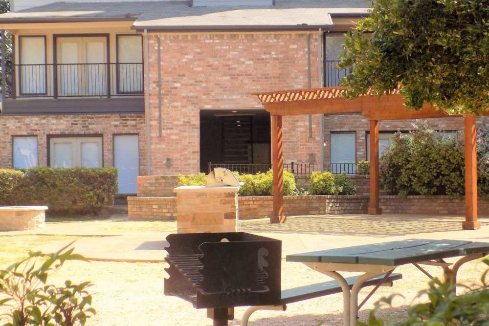 Poolside cabana and sundeck at Branch Creek Apartments in Carrollton, Texas