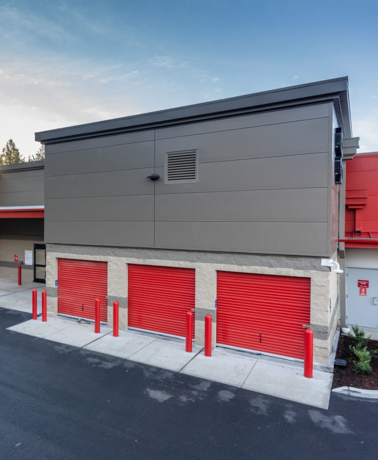 The exterior of StorQuest Self Storage in Deer Park, New York