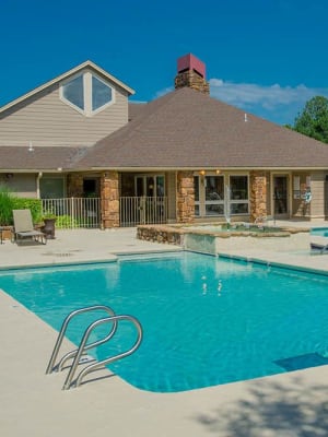 Pool at Chardonnay in Tulsa, Oklahoma