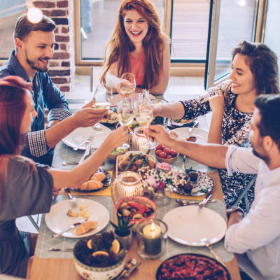 Dining near Spring Lake Apartment Homes in Santa Rosa, California