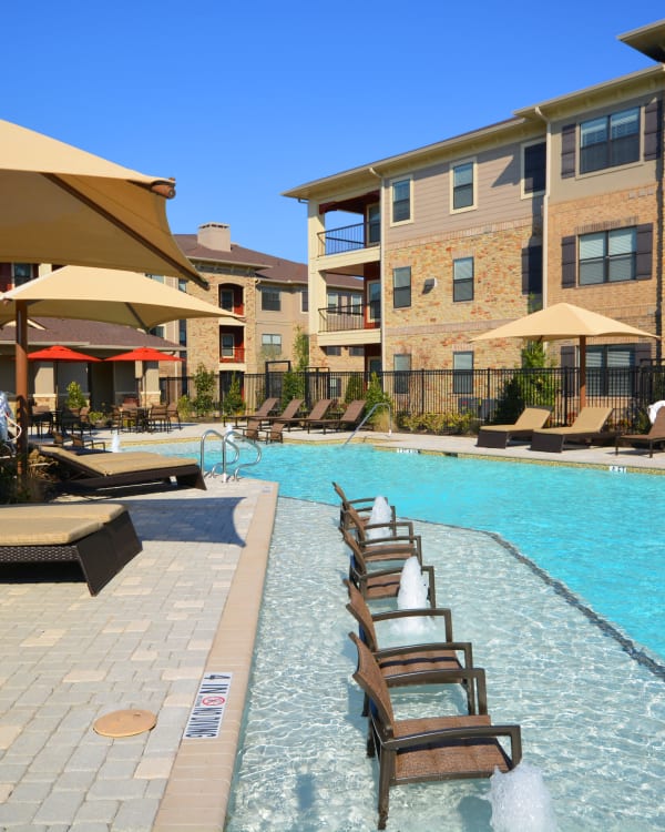Sparkling pool at The Sovereign in Fort Worth, Texas