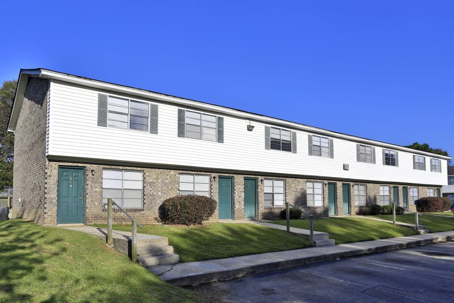 apartment homes at Patriot's Place Townhomes outside in Goose Creek, South Carolina