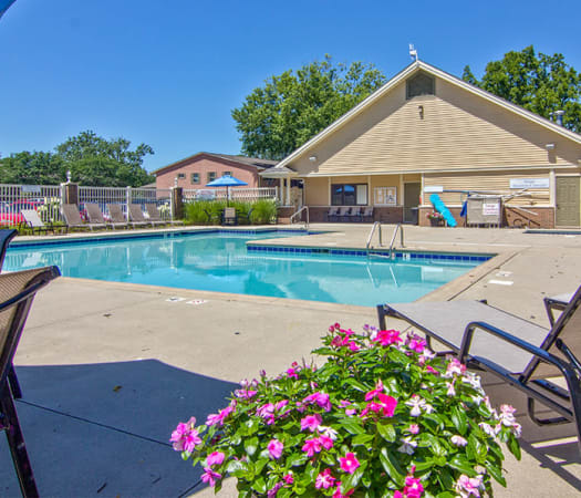 Swimming pool at The Summit at Ridgewood in Fort Wayne, Indiana
