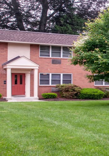 Green lawn outside of Haddon Knolls Apartments in Haddon Heights, New Jersey