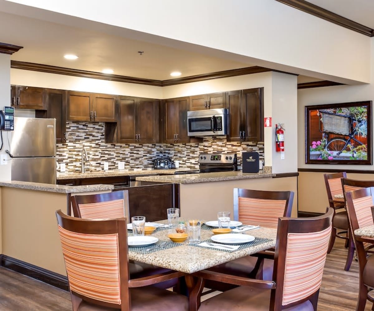 Dining room at Pacifica Senior Living Snohomish in Snohomish, Washington