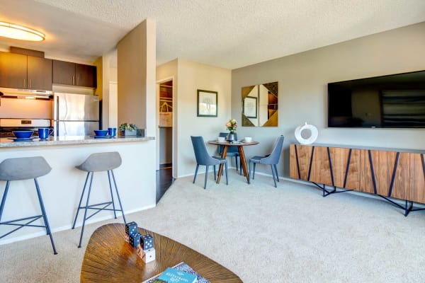 Cook a wonderful dinner in our fancy apartment kitchens at Sofi Belmont Hills.