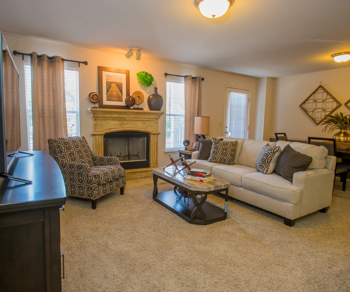Nickel Creek Apartments living room in Tulsa, Oklahoma