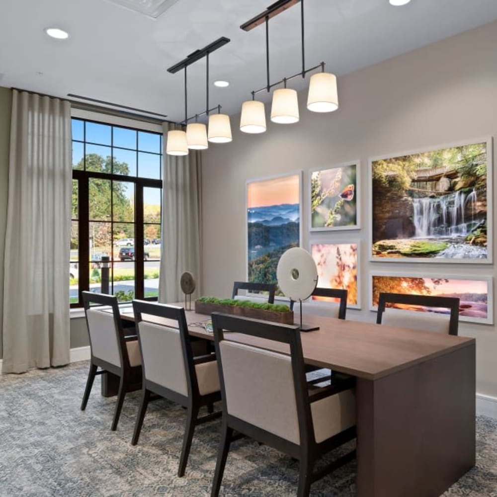 Dining room at Anthology of Tuckahoe in Henrico, Virginia