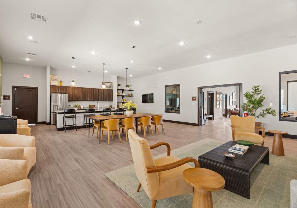 Resident lounge with comfortable seating at Walnut Springs in Seguin, Texas