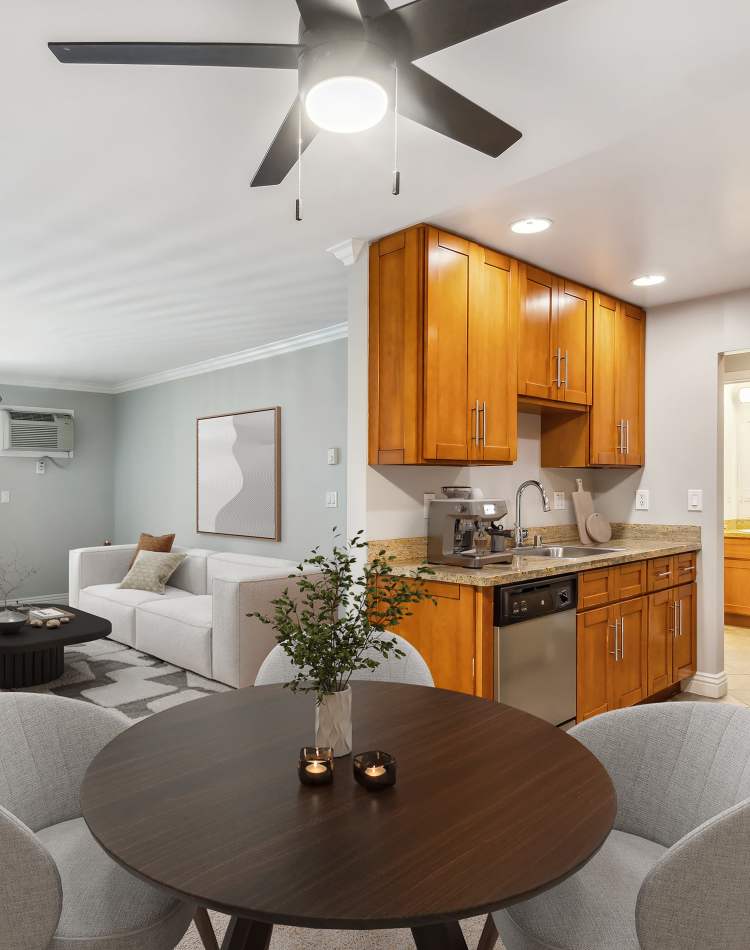 Apartment Features at Regency Plaza Apartment Homes in Martinez, California