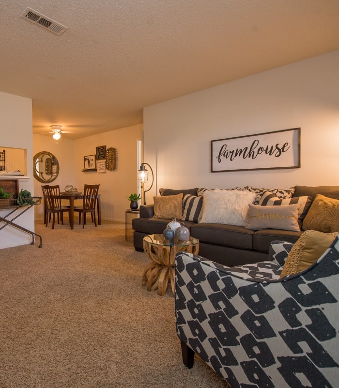 Living room at Waters Edge in Oklahoma City, Oklahoma