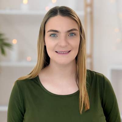 Jennifer Savoie, Assistant Director of Sales at The Blake at Colonial Club in Harahan, Louisiana