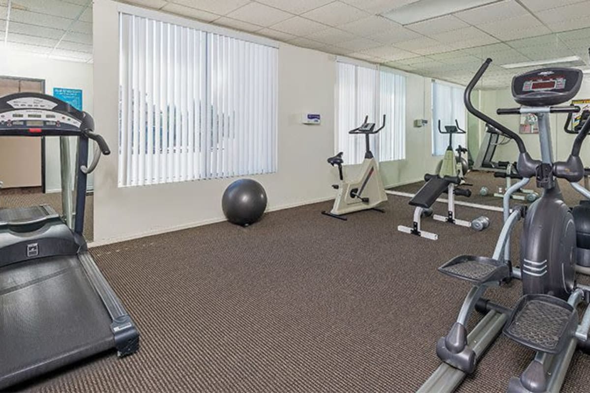 Fitness center at Amanda Regency Apartments, Van Nuys, California