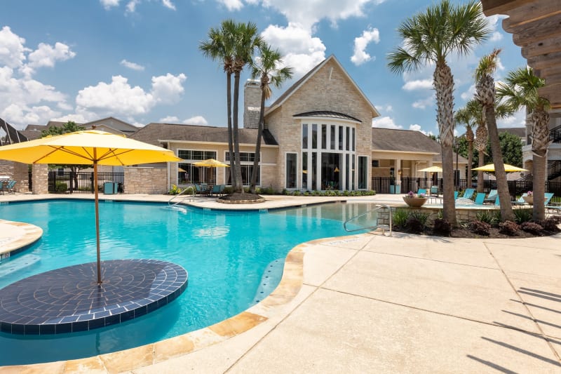 Katy, TX Apartments near Kelliwood The Retreat at Cinco Ranch