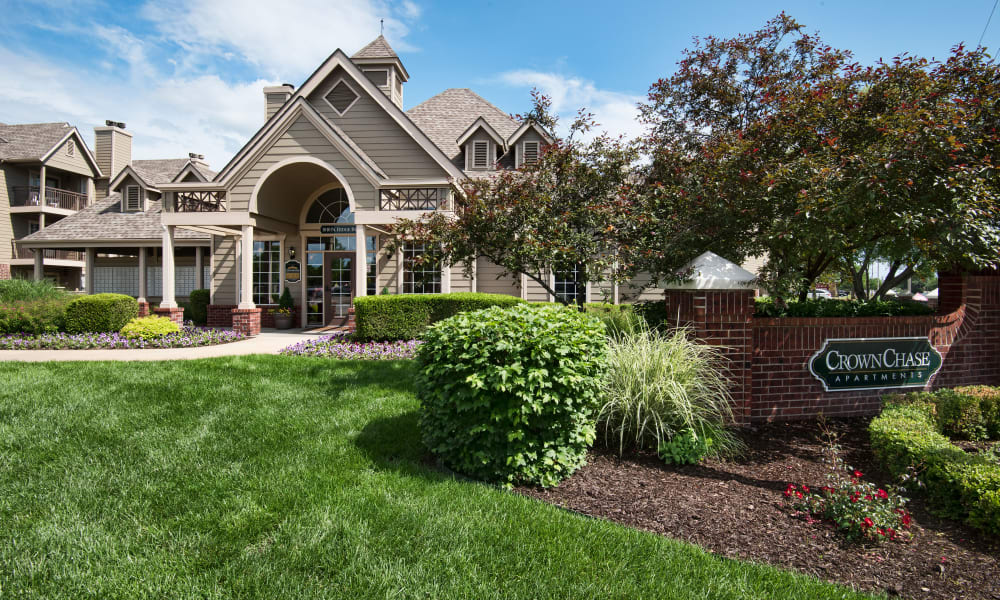 Outside greenery at Crown Chase Apartments in Wichita, Kansas