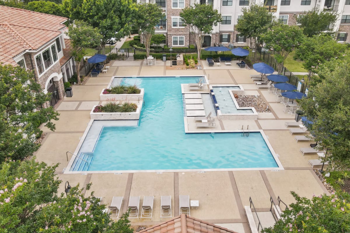 Luxury pool at The Cortona in Fairview, Texas