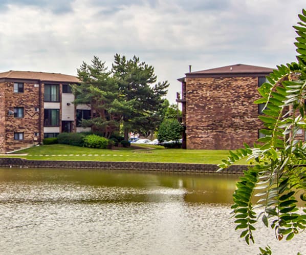 Exterior view of The Flats at Gladstone in Glendale Heights, IL