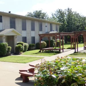 Pavilion and courtyard at Crystal Ridge in Midlothian, Texas