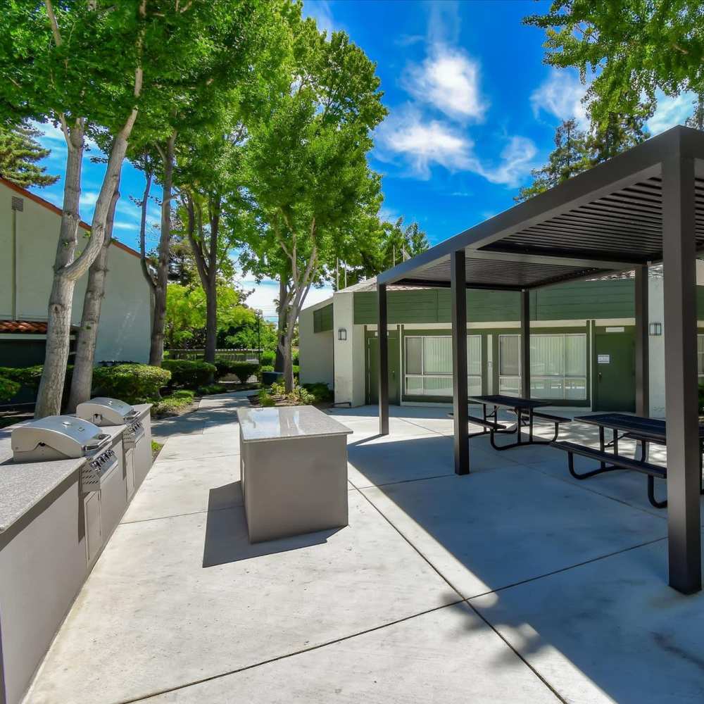 Barbeque area with seating at Civic Plaza in Santa Clara, California