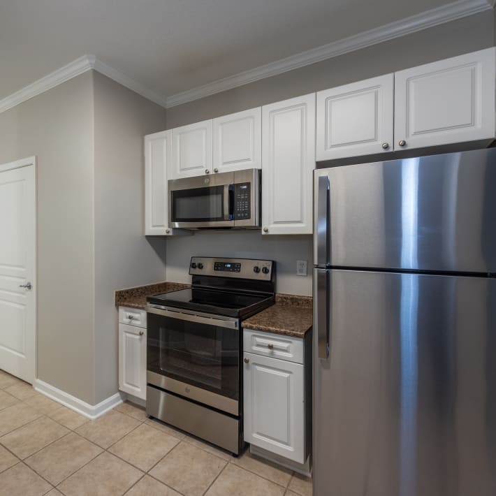 Upgraded kitchens with stainless steel appliances at Meridian Parkside, Newport News, Virginia