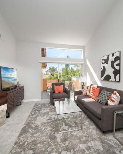 Spacious apartment at Las Palmas Apartment Homes, Fullerton, California
