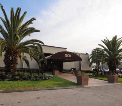 Leasing office entrance at Summerfield Apartment Homes in Harvey, Louisiana
