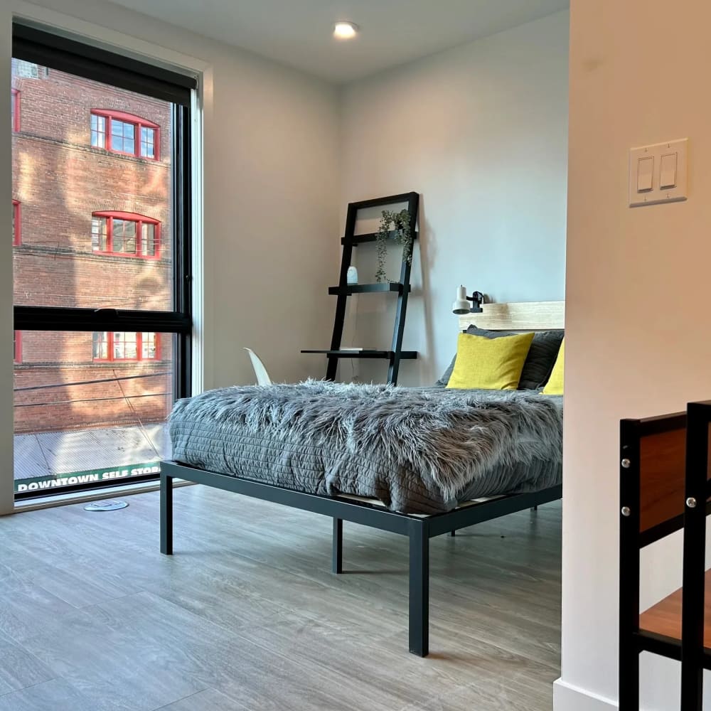 Bedroom at DOCK 59 in Portland, Oregon