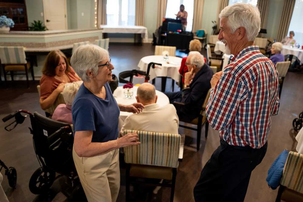 Residents enjoying food at Harmony at Wescott in Summerville, South Carolina