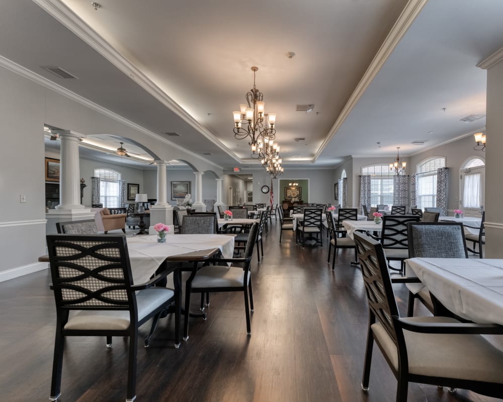 Intimate resident dining room at Addington Place of Prairie Village in Prairie Village, Kansas.