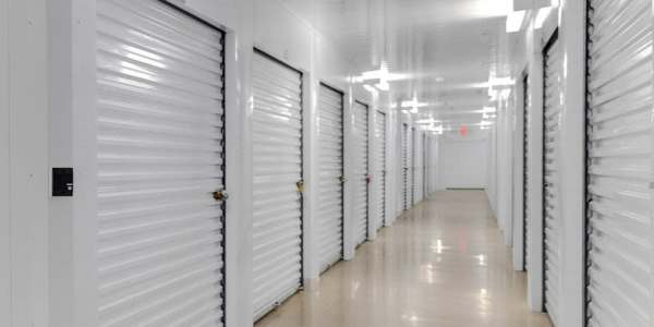white storage units at Storage Hub - Huebner in San Antonio, Texas