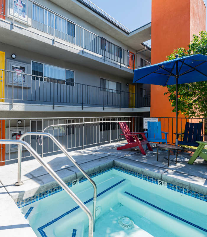 Jacuzzi Tubs at Legacy at Westglen in Glendale, California