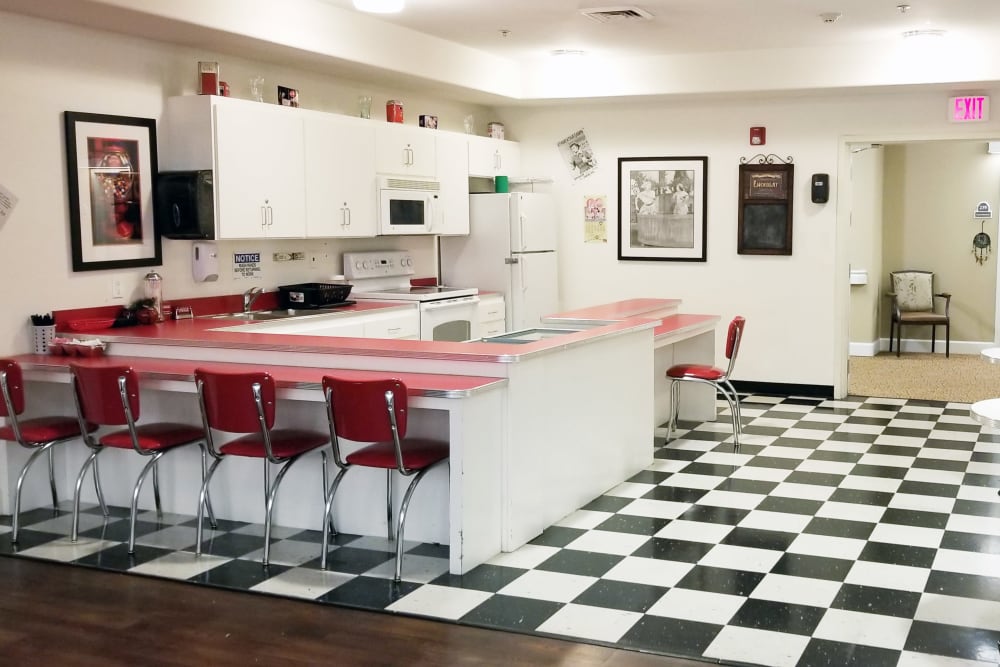 A resident dining room at Meadowlark Senior Living in Lebanon, Oregon. 