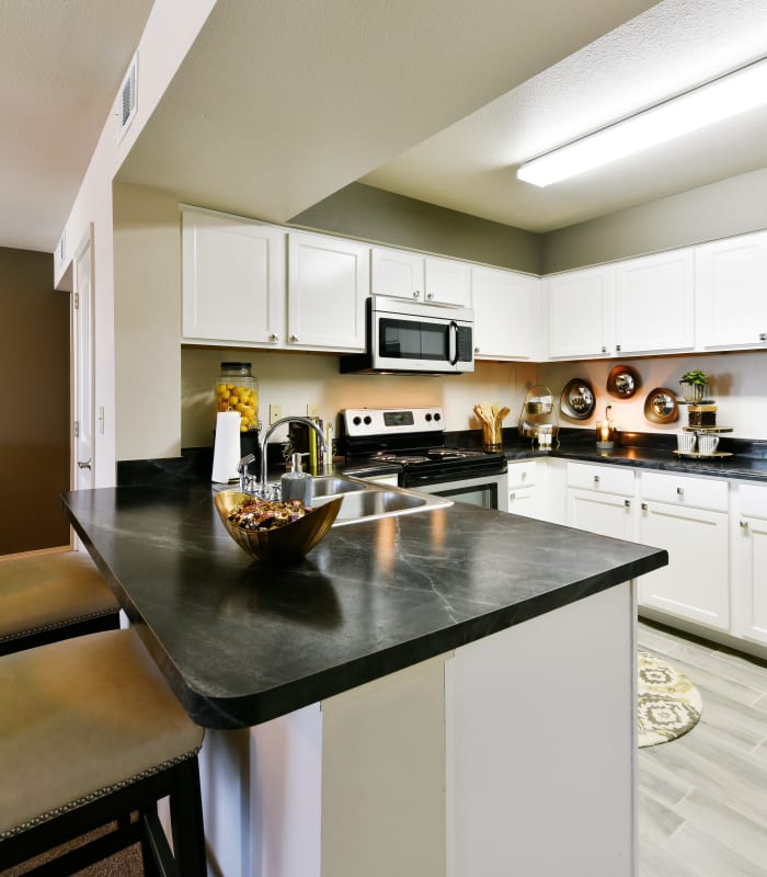 Dining area at Cottages at Abbey Glen Apartments in Lubbock, Texas