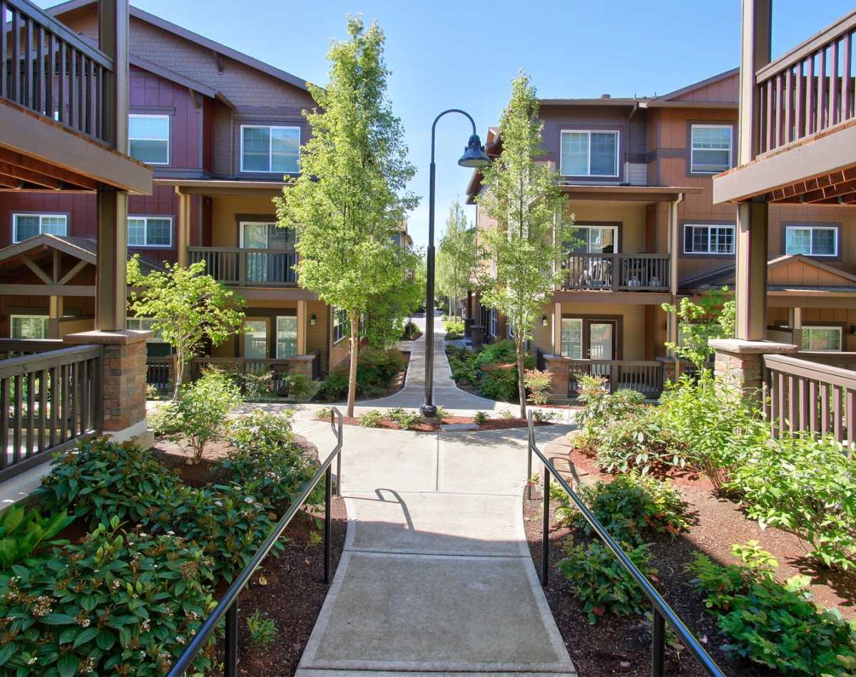 Apartments at Sunset Crossing in Beaverton, Oregon