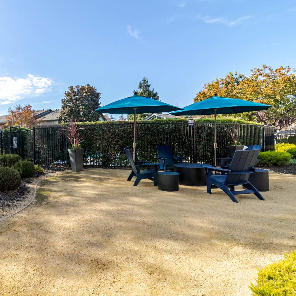 Outdoor patio at Vue Fremont in Fremont, California